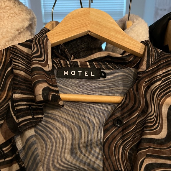 Motel Rocks 70s Ripple Top - Picture 2 of 3